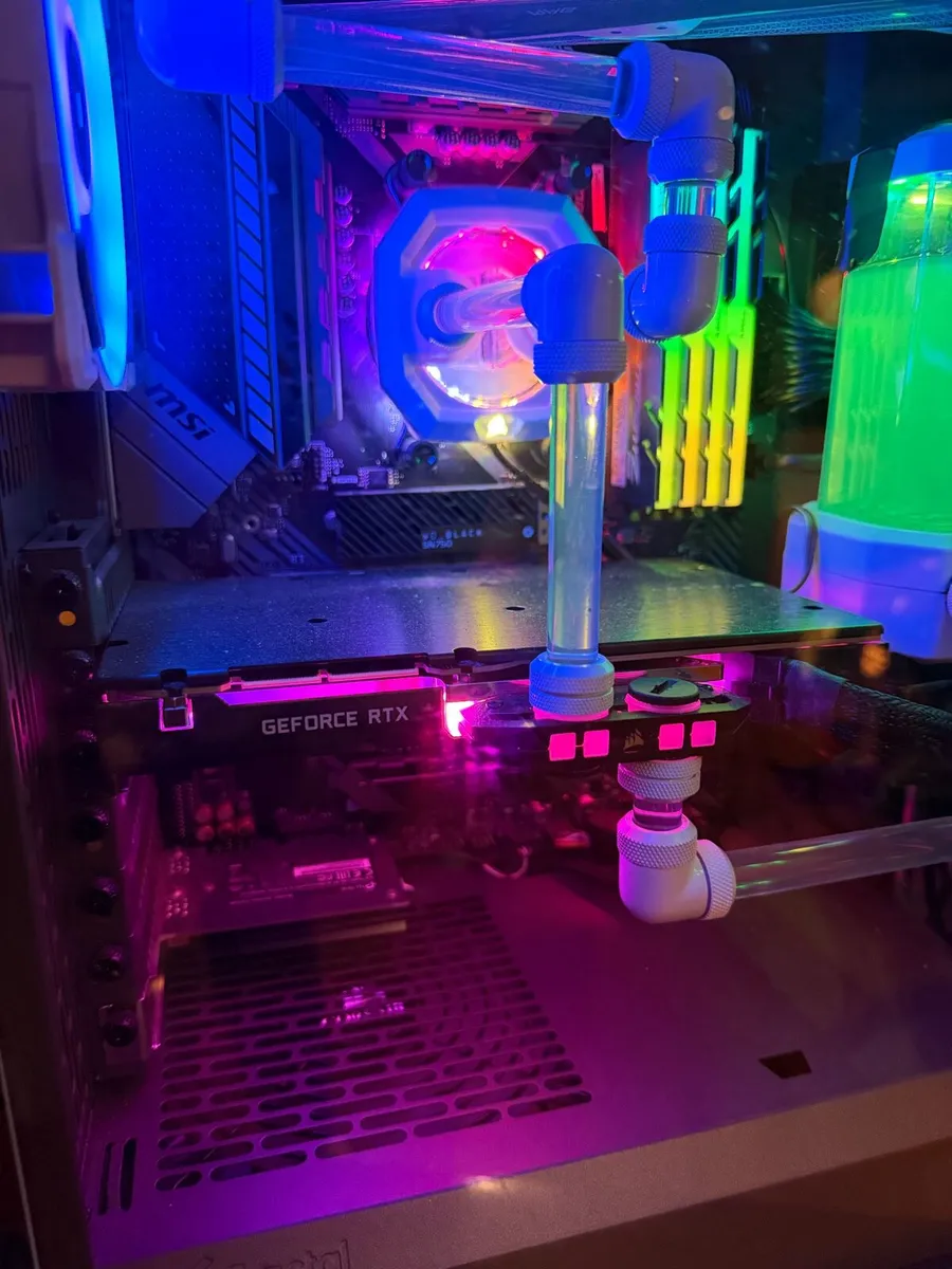 Custom Water-cooled Gaming PC - RTX3090 FE/5900X - Image 3
