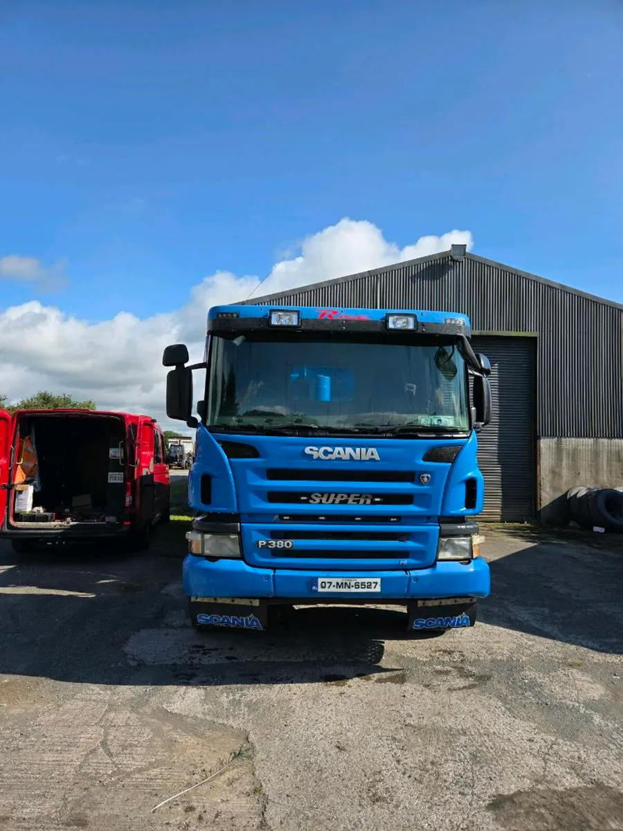 Scania p380 tipper - Image 2