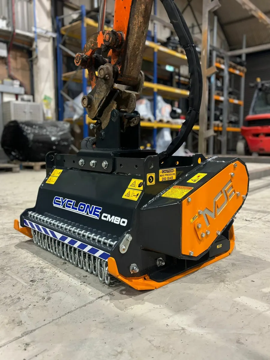 Mulchers, Tree shears, Grabs & Buckets - Image 2