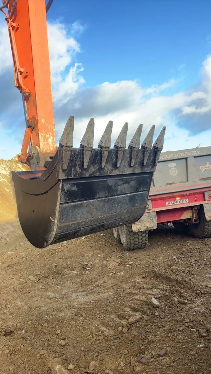 Mulchers, Tree shears, Grabs & Buckets - Image 3