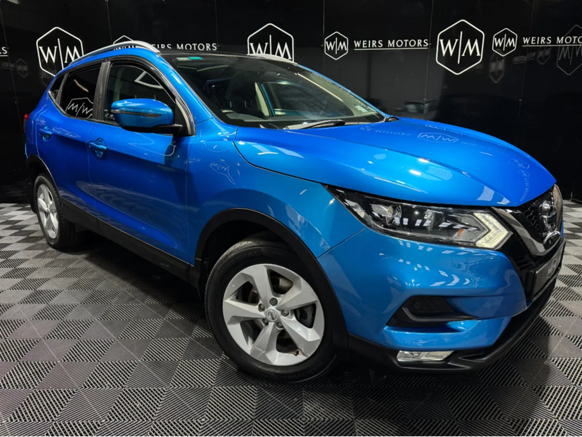 Nissan Qashqai 1.2 SV CVT 18 4DR AUTO ONE OWNER - Image 4