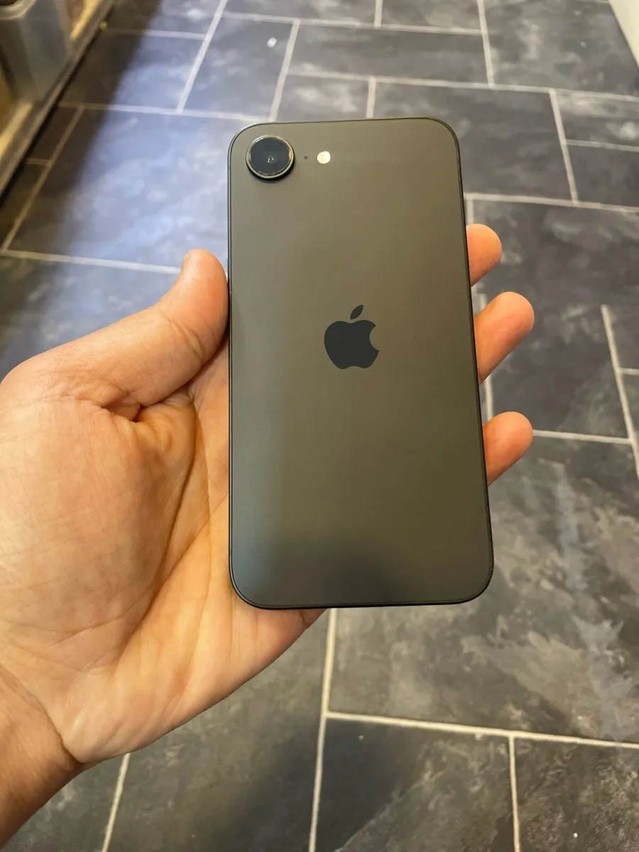 iPhone 16E 128GB - Image 1