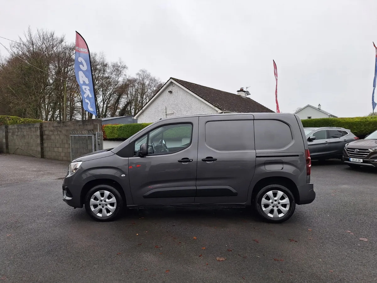 Opel Combo 1.5 SR Edition *High Spec/No Vat - Image 4