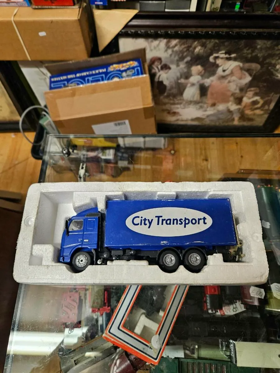 Corgi Joal Volvo Rigid 1.50 - Image 1