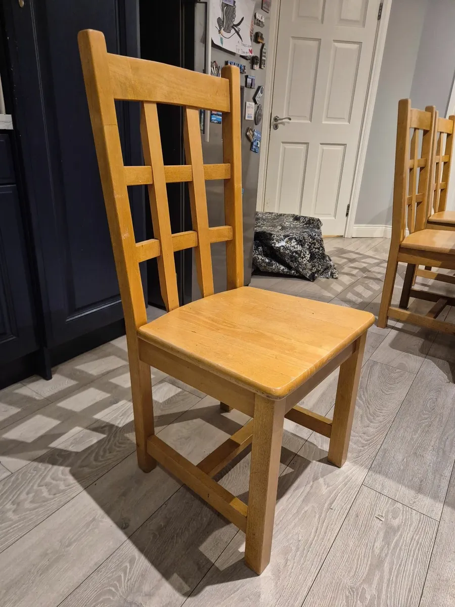 Solid Oak Kitchen Table & 6 Chairs - Image 2