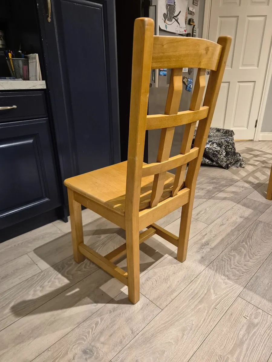 Solid Oak Kitchen Table & 6 Chairs - Image 3