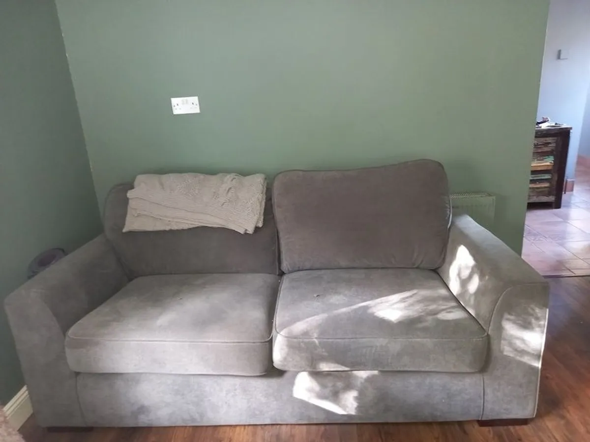Sofa - Image 3