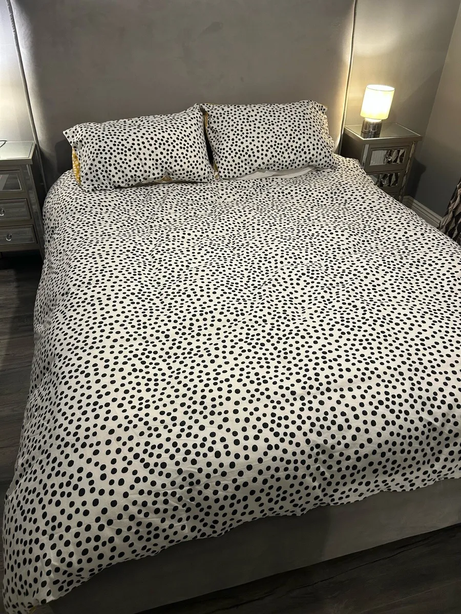 King size bed and mattress - Image 1