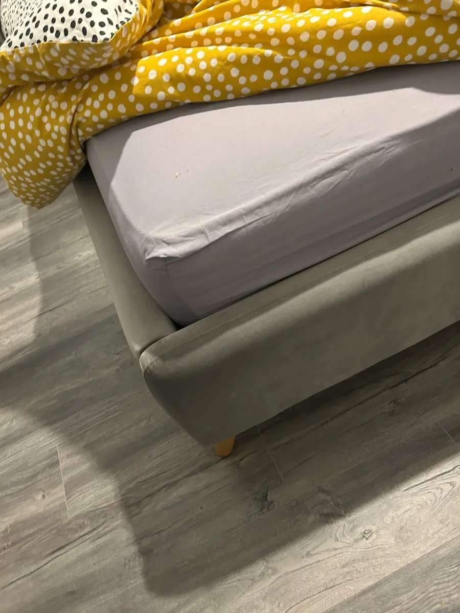 King size bed and mattress - Image 4