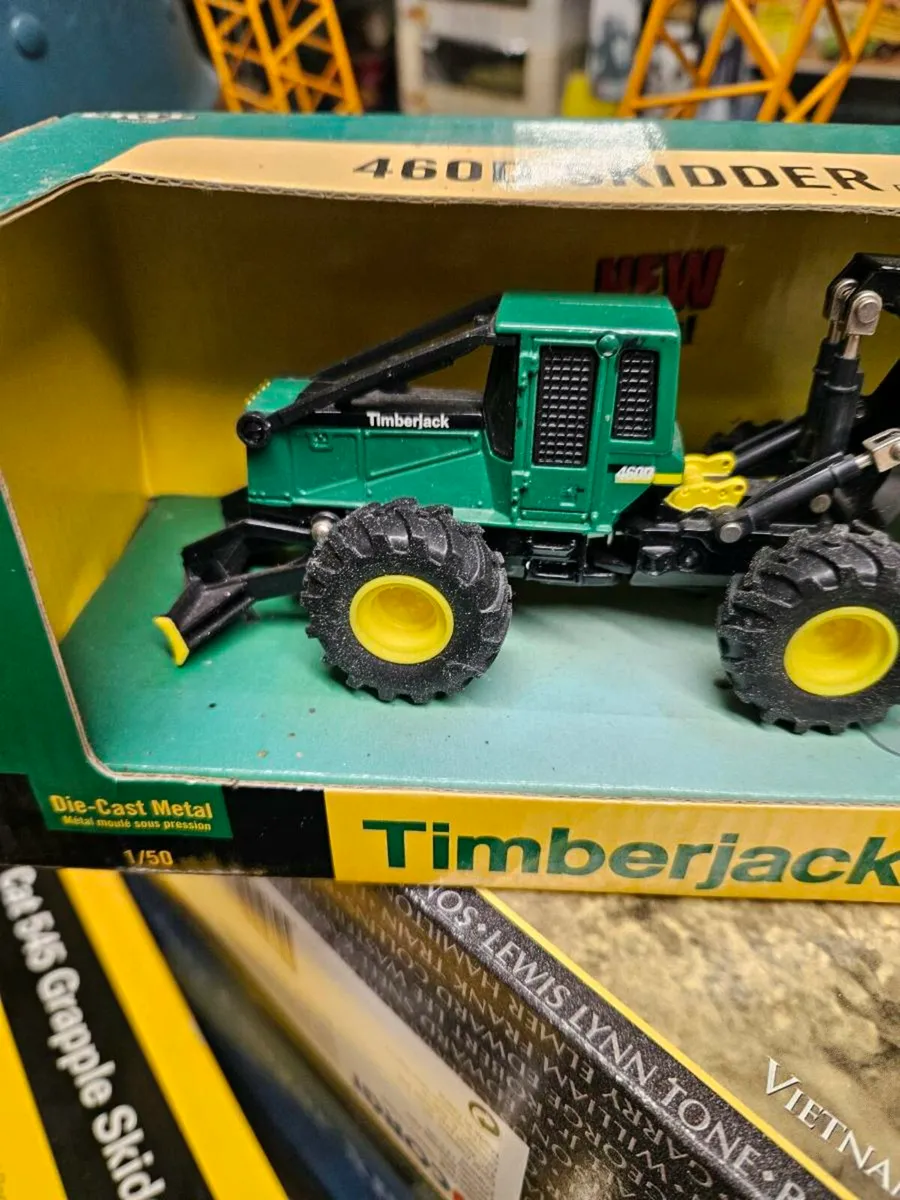 Corgi ERTL John Deere Log Skidder 1.50 - Image 2