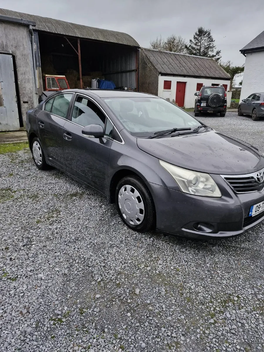 Toyota Avensis 2009 - Image 2