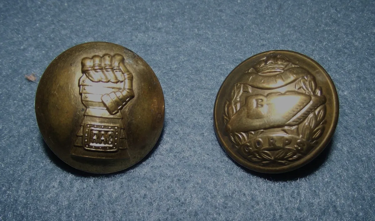 Vintage Military Buttons - Image 4
