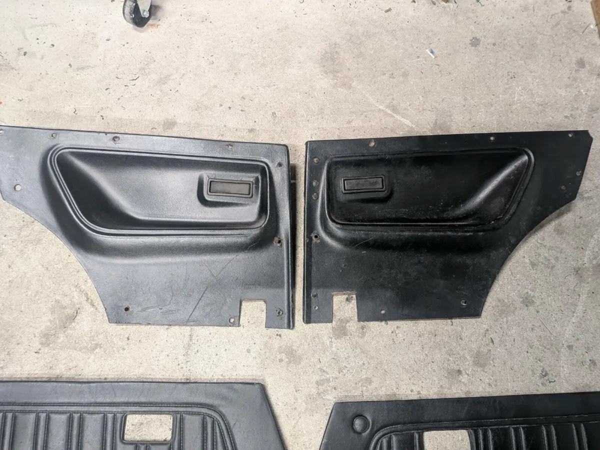 Escort door cards - Image 4