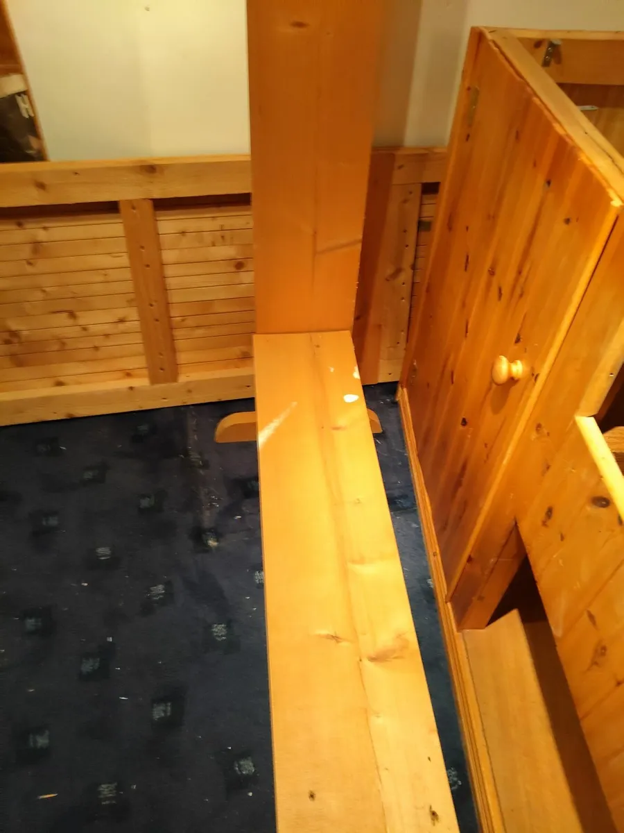 Wardrobe homemade - Image 1