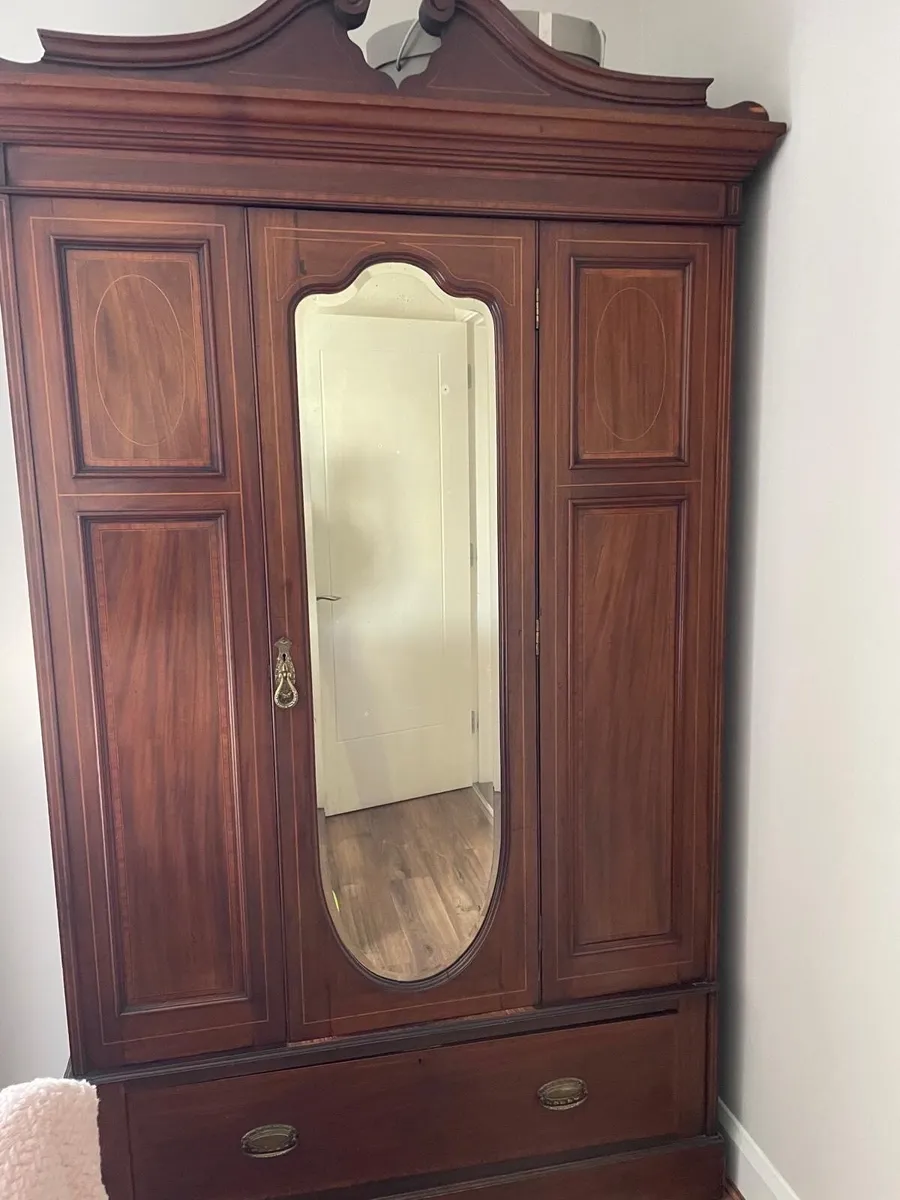 Arthur Jones & son - Image 1