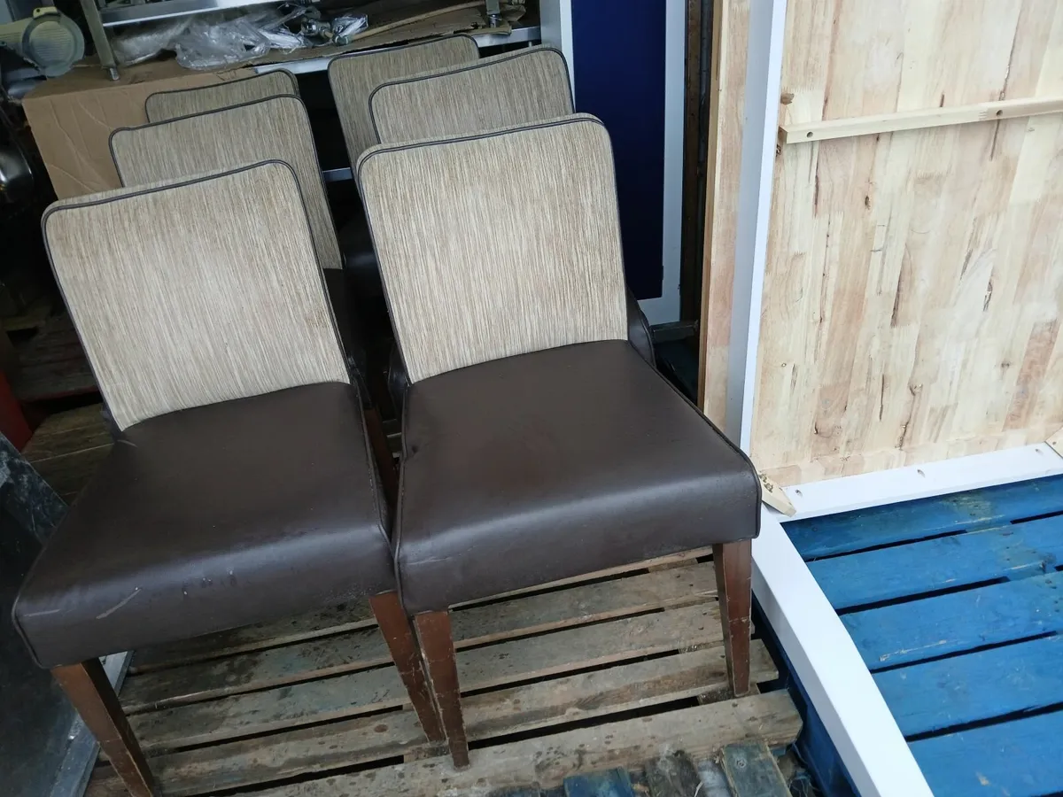 Chairs 💺💺💺💺💺💺...lot of (6)..delivered - Image 4