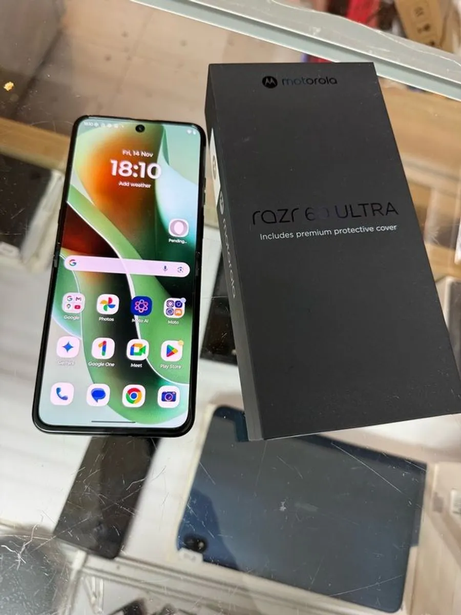 Motorola RAZR 60 Ultra 16GB RAM 512GB Pantone Scarab  Brand New  Unlocked - Image 2