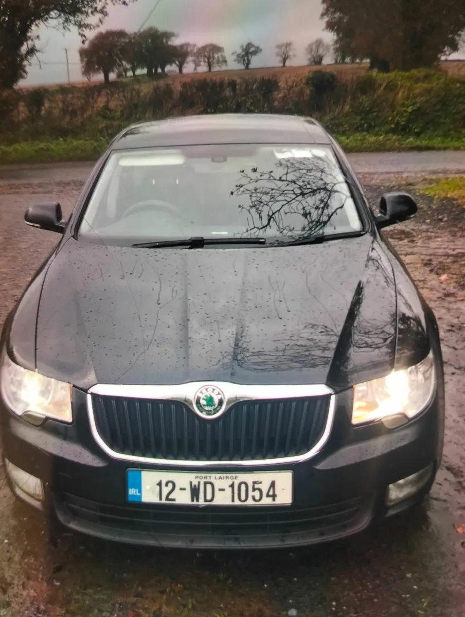 Skoda Superb 2012 - Image 2