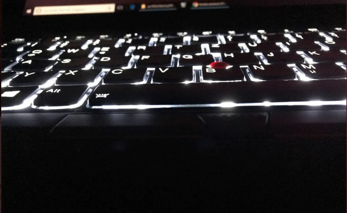 Lenovo ThinkPad X1 Carbon G6 Win 11 - Image 4