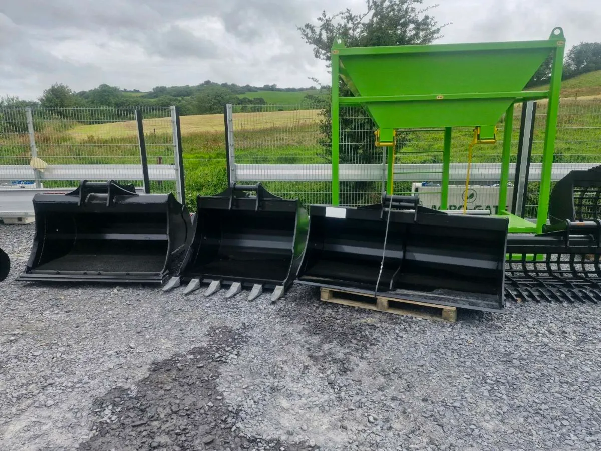 Excavator Attachments - Image 2