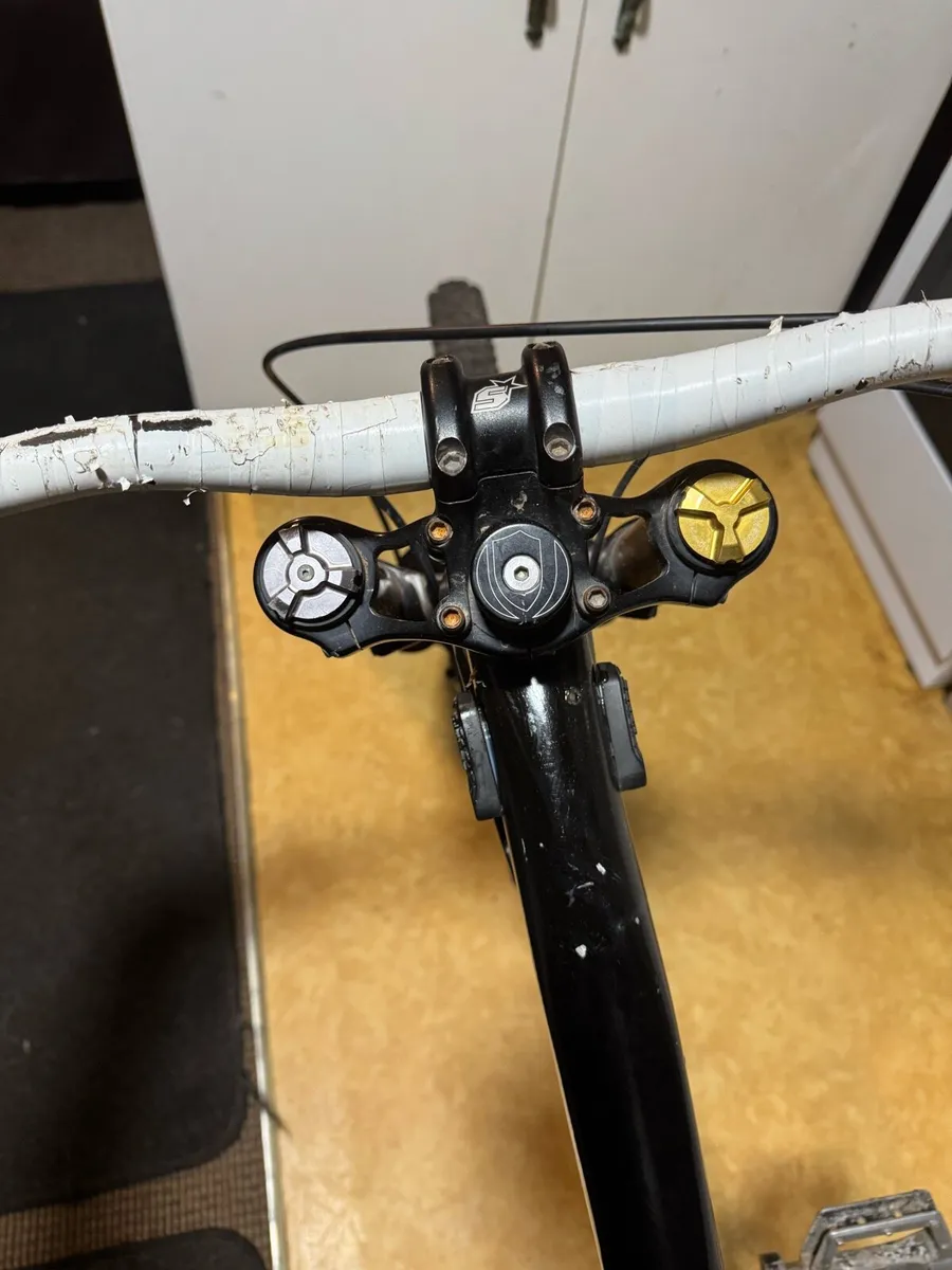 Downhill bike - Image 4