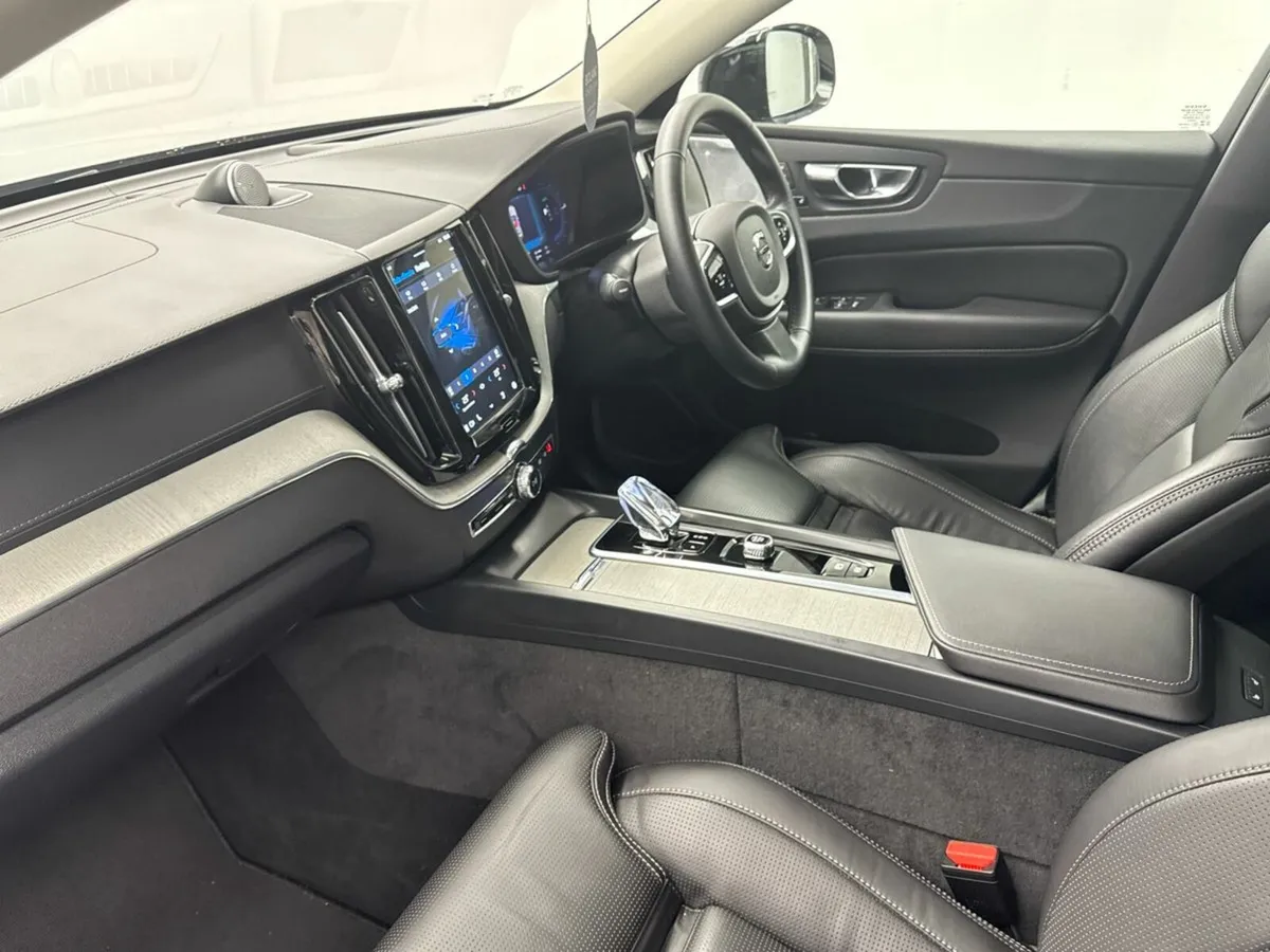Volvo XC60 T6 ULTRA DARK *BLACK FRIDAY FLASH SALE* - Image 4