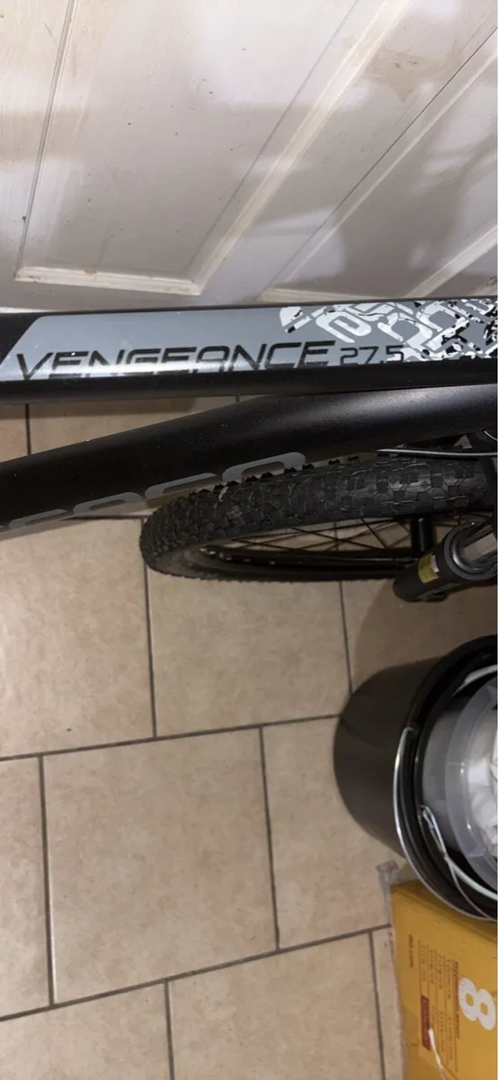 Carrera Vengeance mountain bike - Image 3