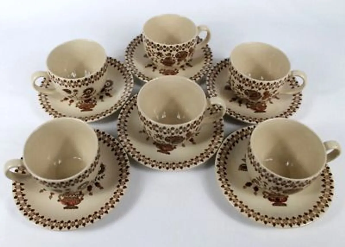 Johnson Brothers Jamestown 'Old Granite' 6 cups and saucers - Image 1