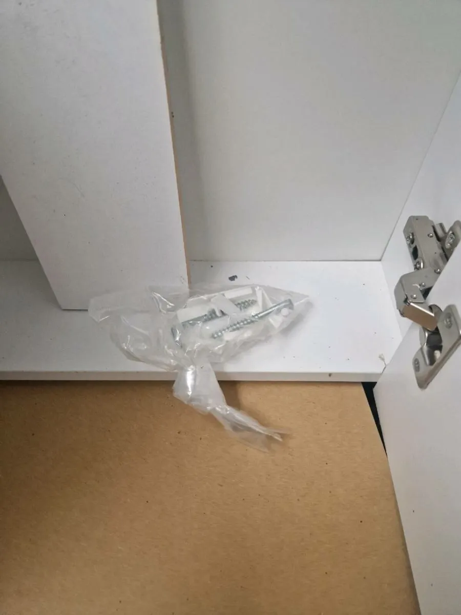 Bathroom cabinet - Image 3
