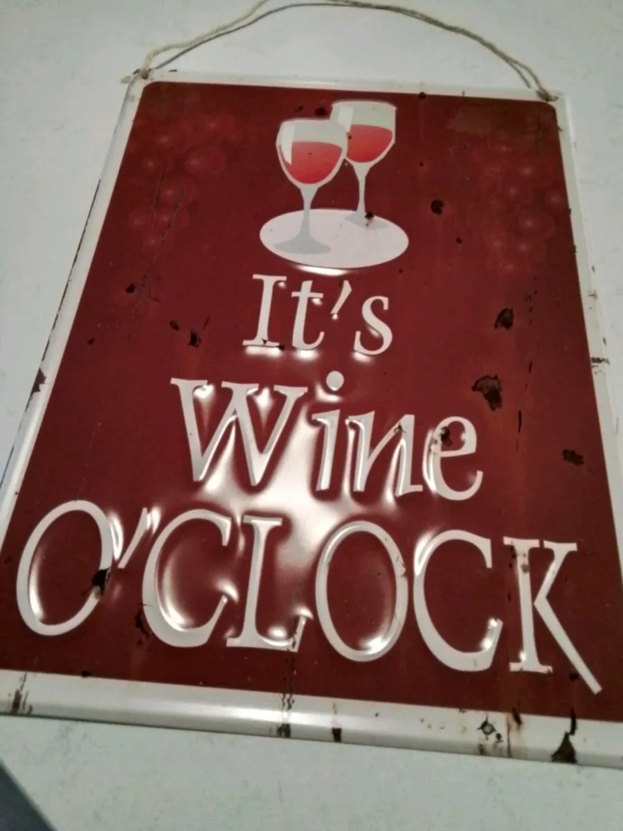 3 metal signs 40 cm x 30 cm - Image 1