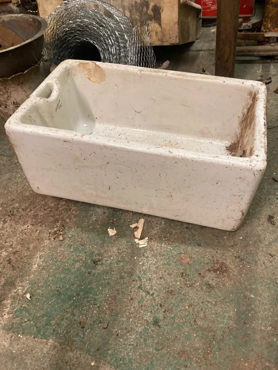 Antique Belfast Sink - Image 1