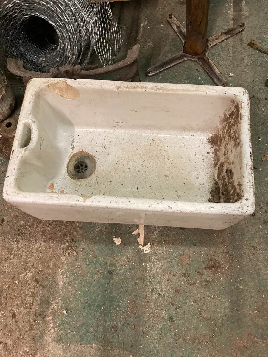 Antique Belfast Sink - Image 3