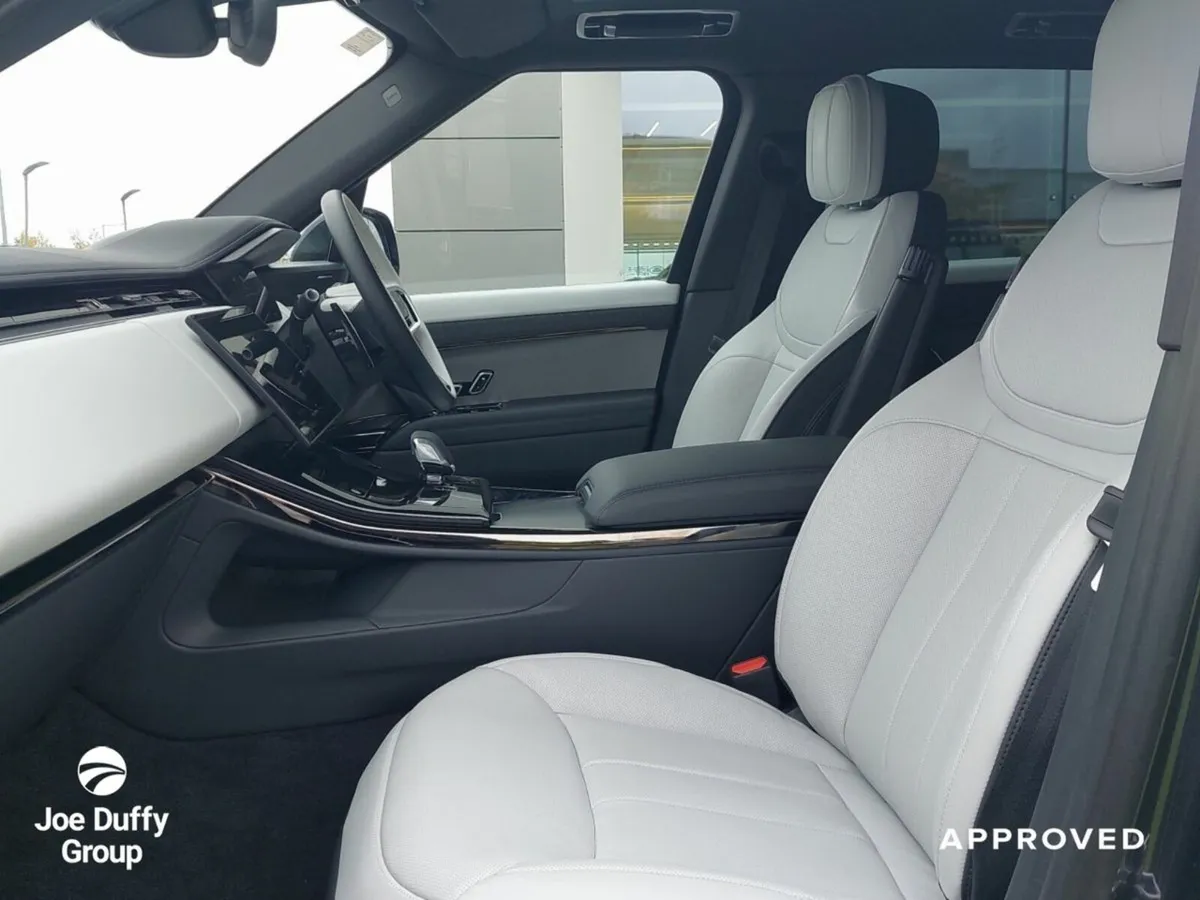 Land Rover Range Rover Sport 3.0 PHEV Dynamic SE P - Image 4