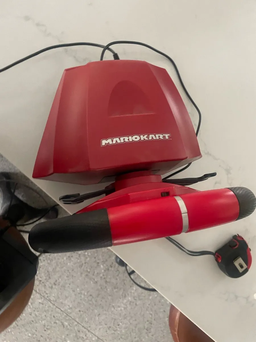 HORI Mario Kart Racing Wheel Pro Deluxe with pedal - Image 3