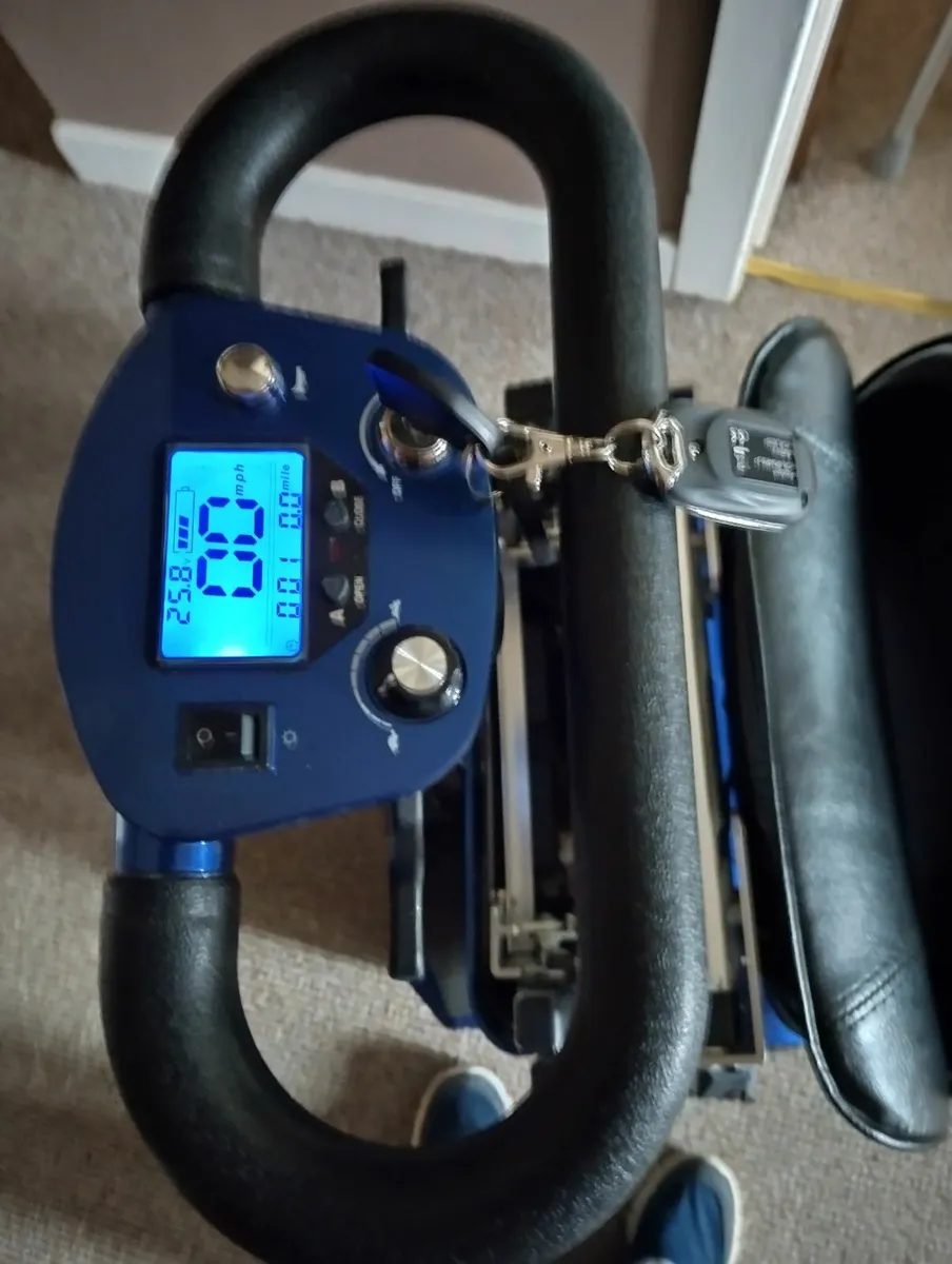 DRIVE AUTO FOLD ELITE MOBILITY SCOOTER - Image 1