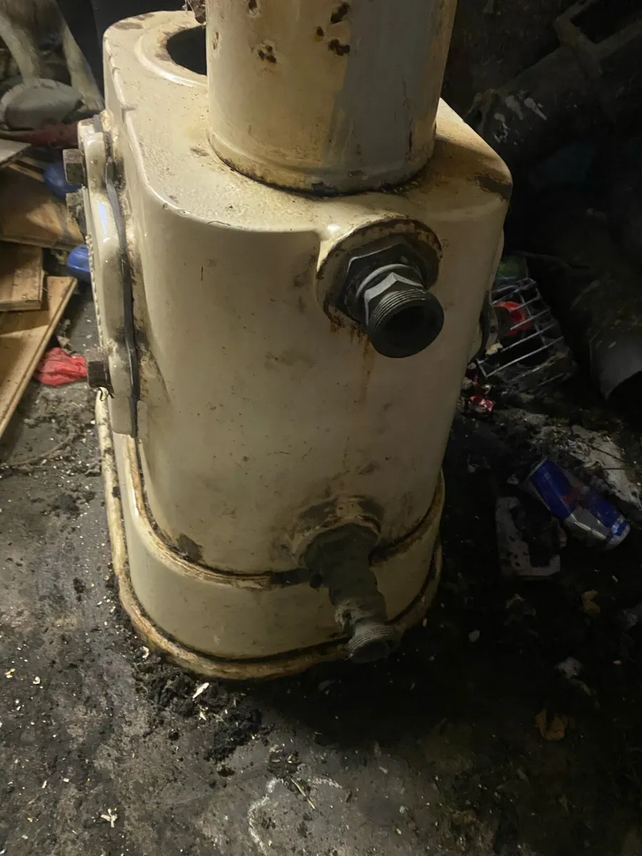 Antique stove - Image 3