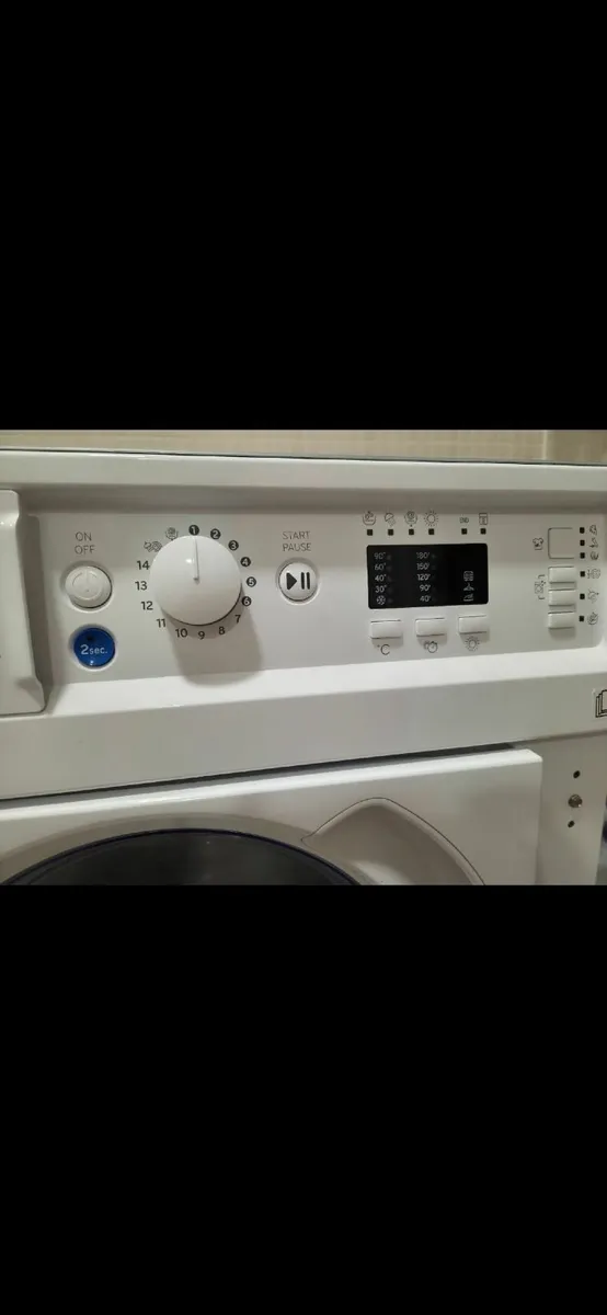 Washing /drying machine - Image 1