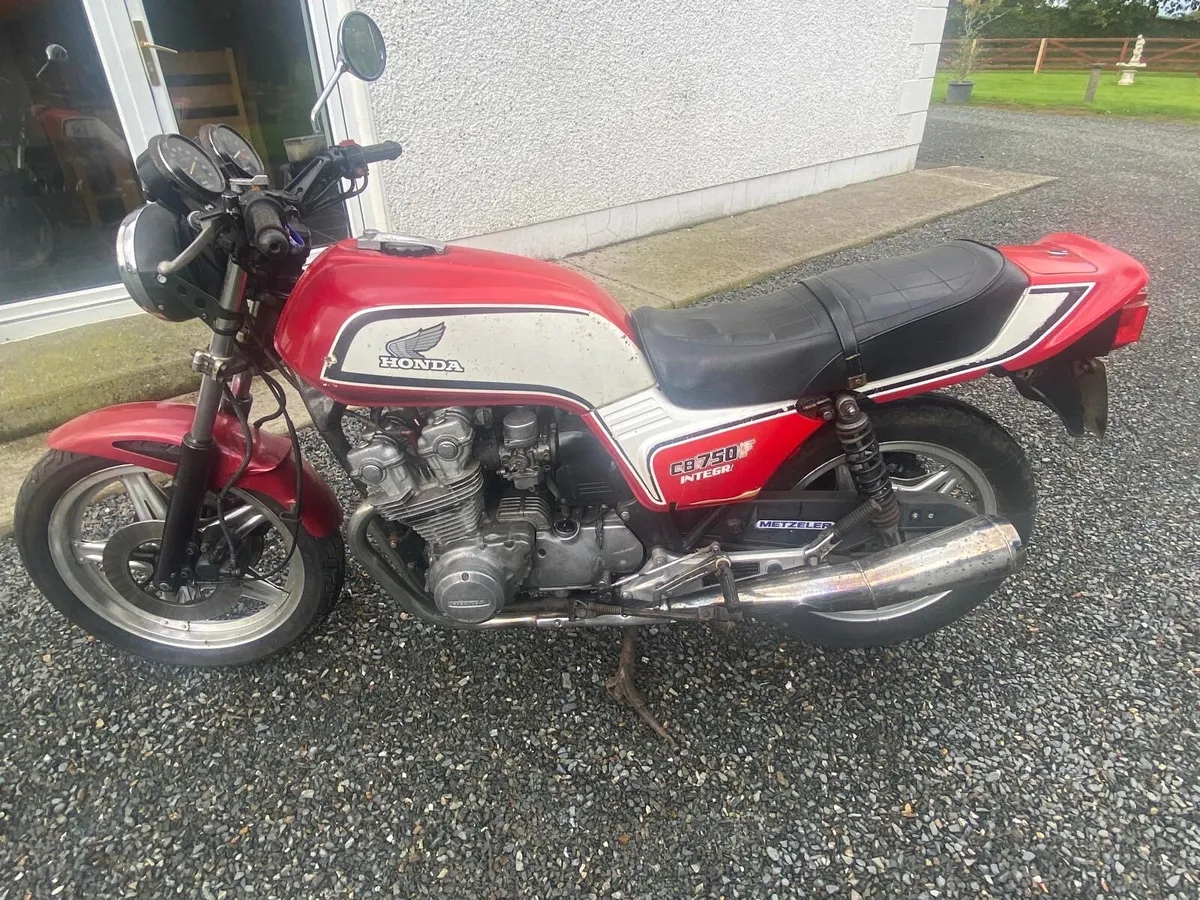 Honda CB750 - Image 1