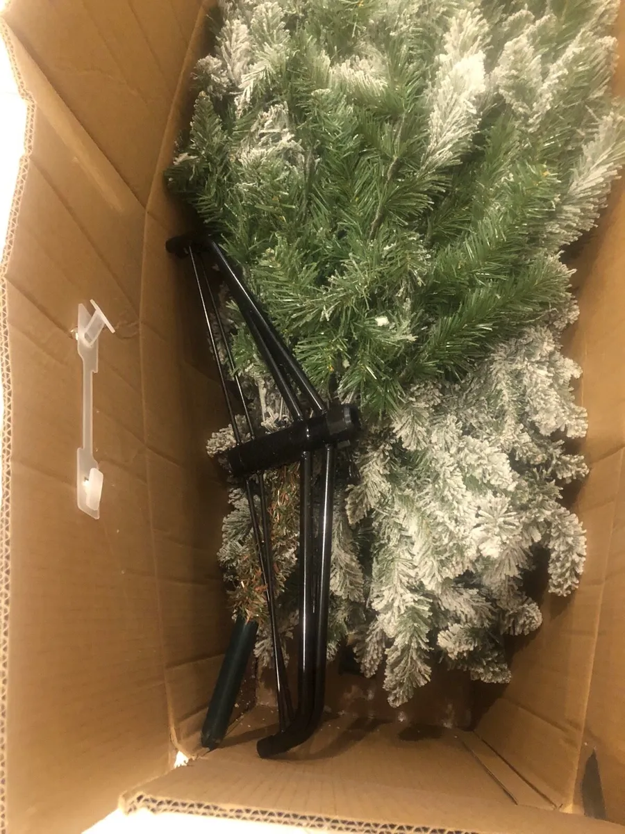 Christmas tree 🎄 - Image 3