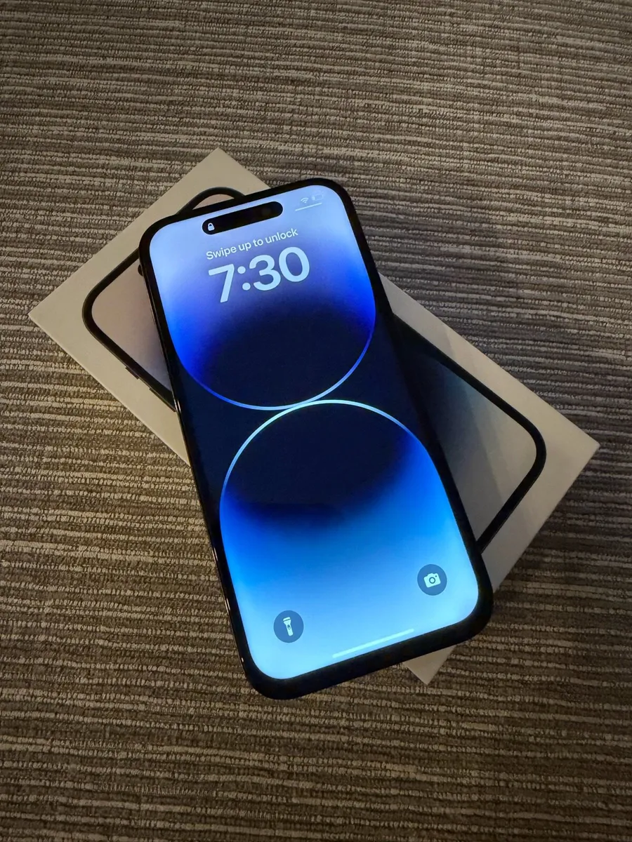 I Phone 14 Pro space black - Image 4