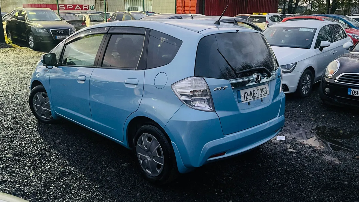 Honda Fit 2012 Hybrid Automatic - Image 4