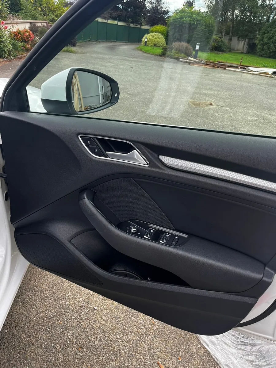 Audi car tractor taken as trade in - Image 4