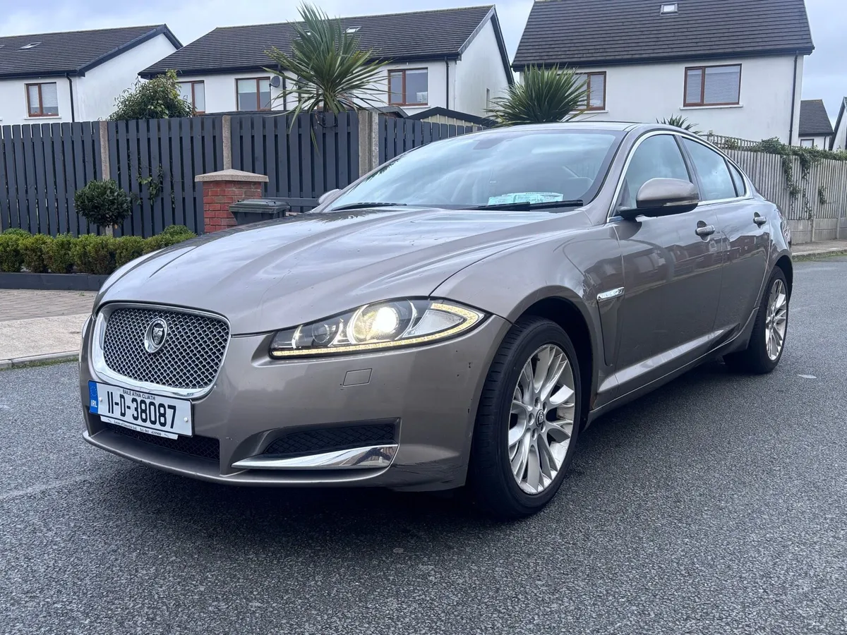 2011 Jaguar XF 2.2 automatic Luxury - Image 3