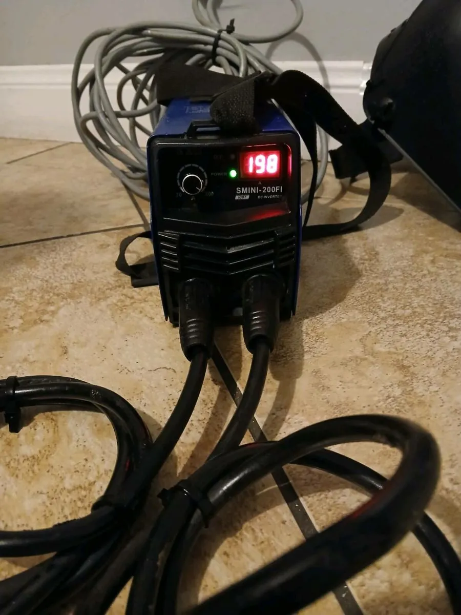 Intake welder 8 inch long in perfect working order - Image 4