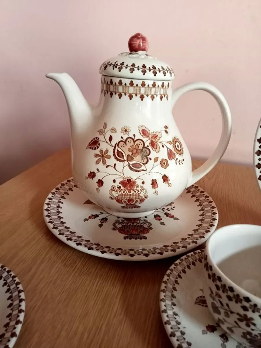 Johnson Brothers Jamestown Old Granite teapot , plates  and cups - Image 3