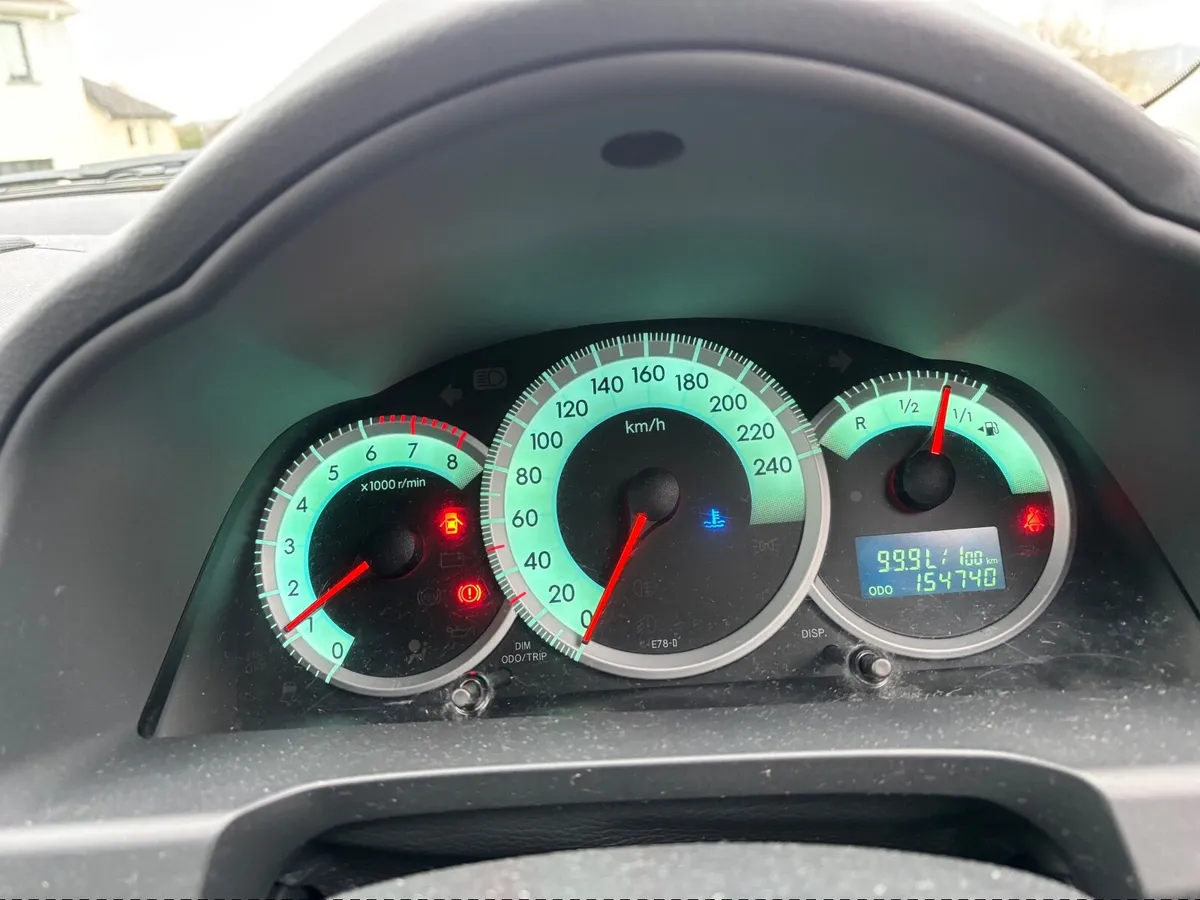 Toyota Corolla 2008 - Image 2