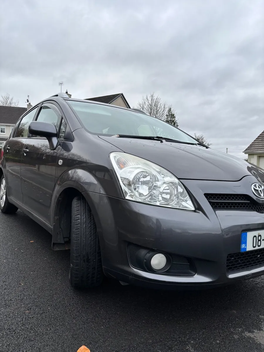 Toyota Corolla 2008 - Image 1