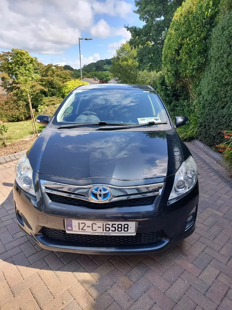 Toyota Auris 2012 - Image 1