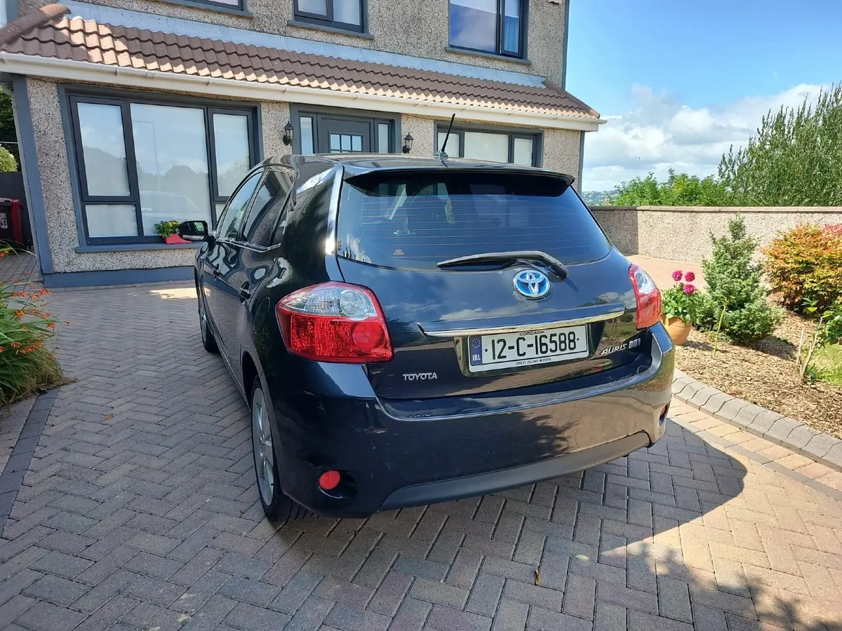 Toyota Auris 2012 - Image 4