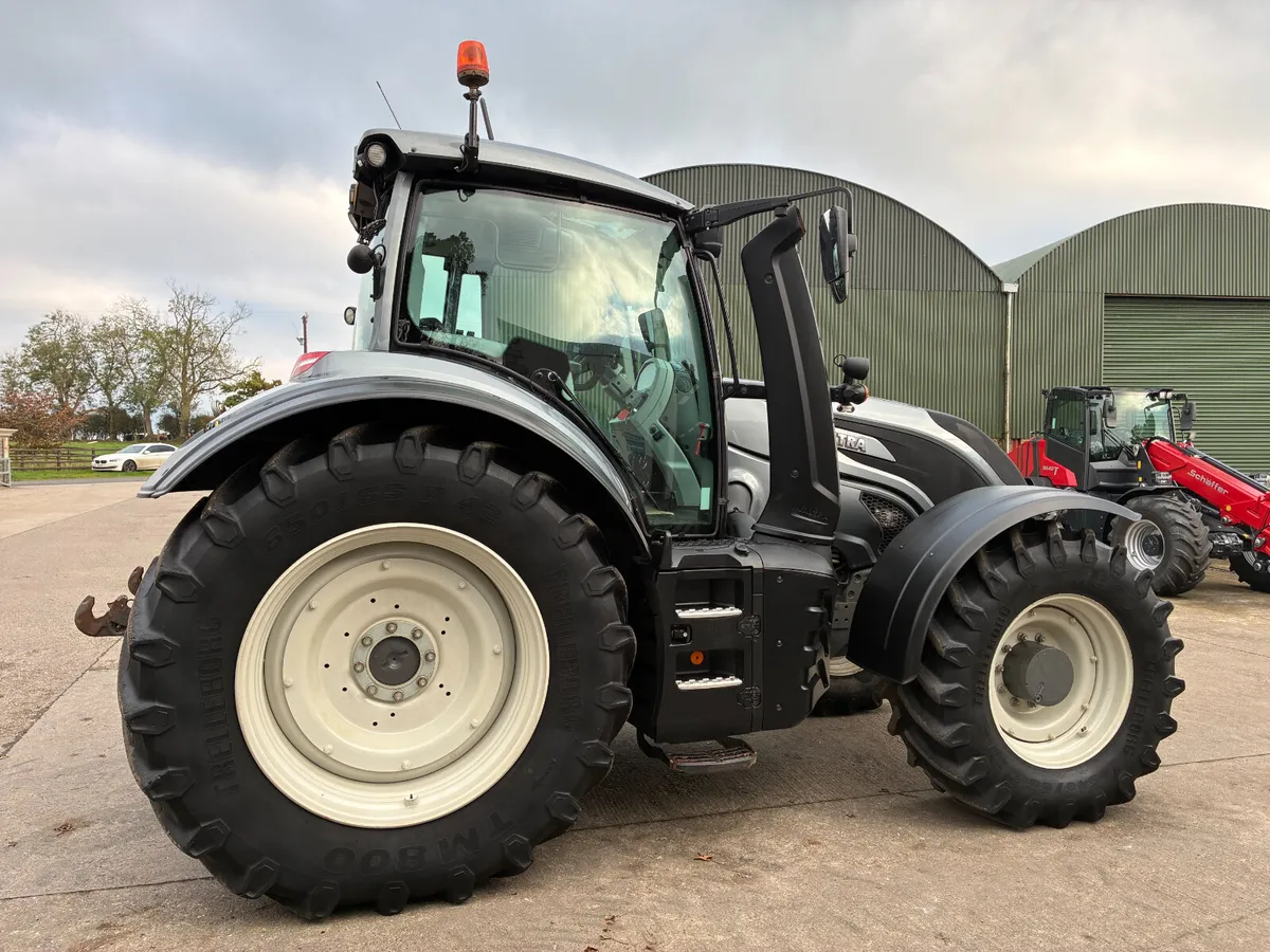 VALTRA T234 - Image 2